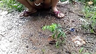 Best ever outdoor pissing and sex with my desi maid
